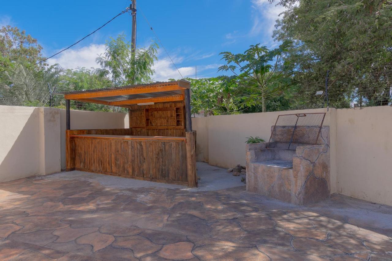 Green Lagoon Guest House Gaborone Exterior photo